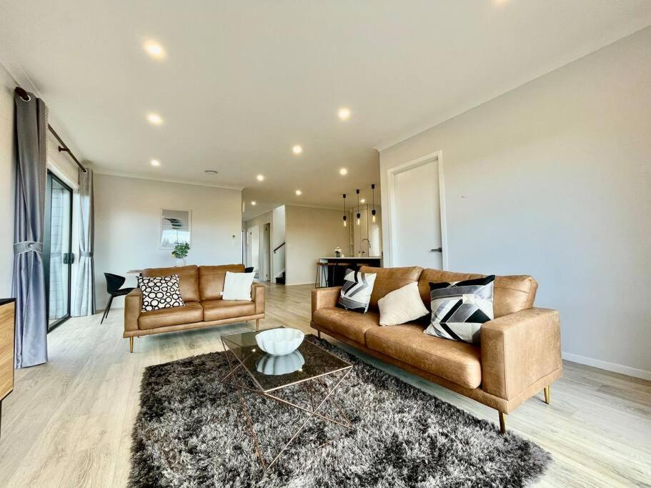 Morden Spacious New House Hamilton Zewnętrze zdjęcie